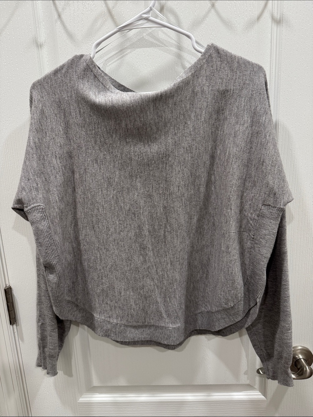 eesome Gray Scoopneck Knit Sweater